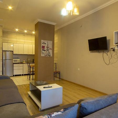 Home Apartments Tbilisi Eksteriør bilde